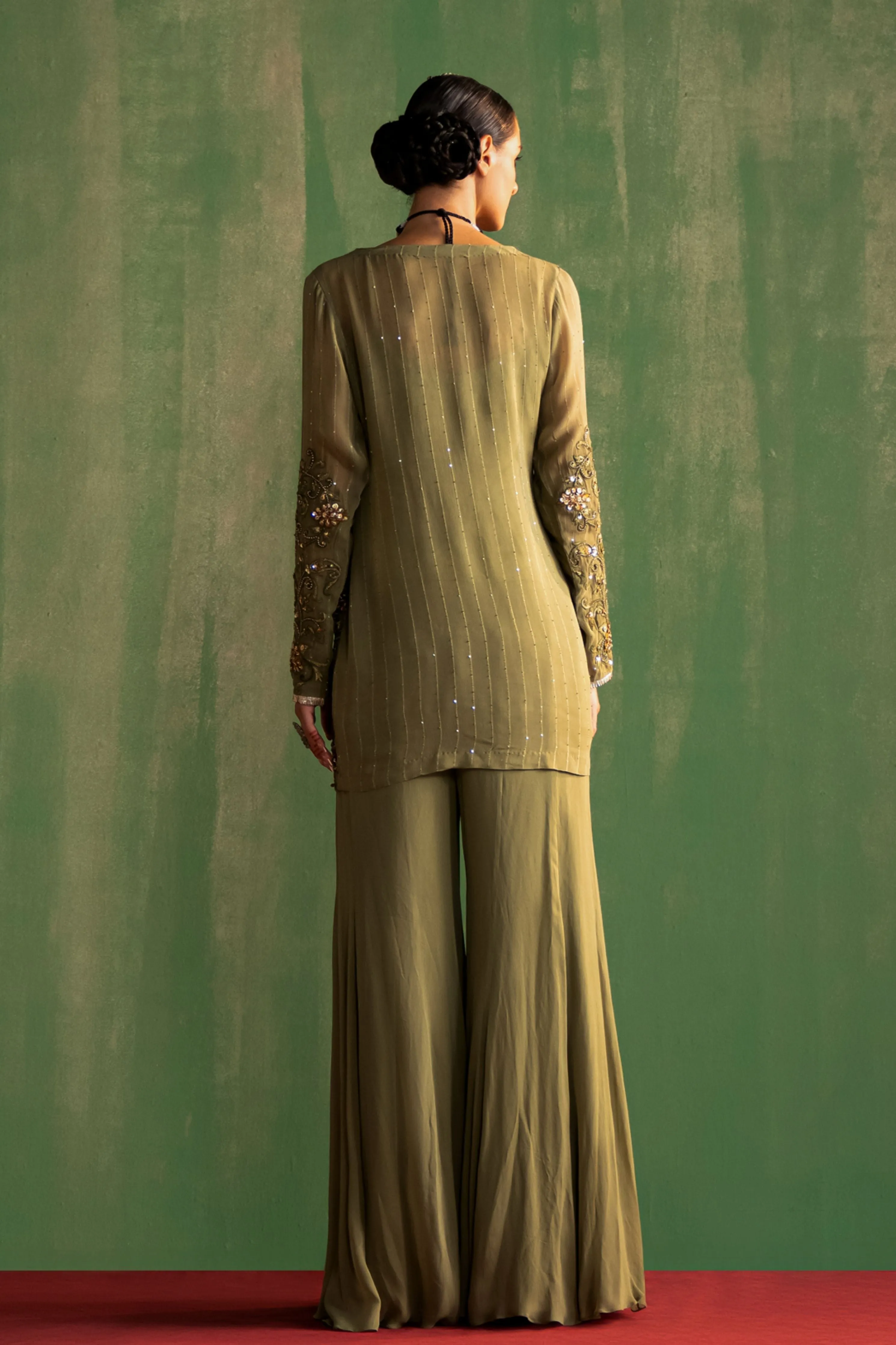 Aadhira Sharara Set