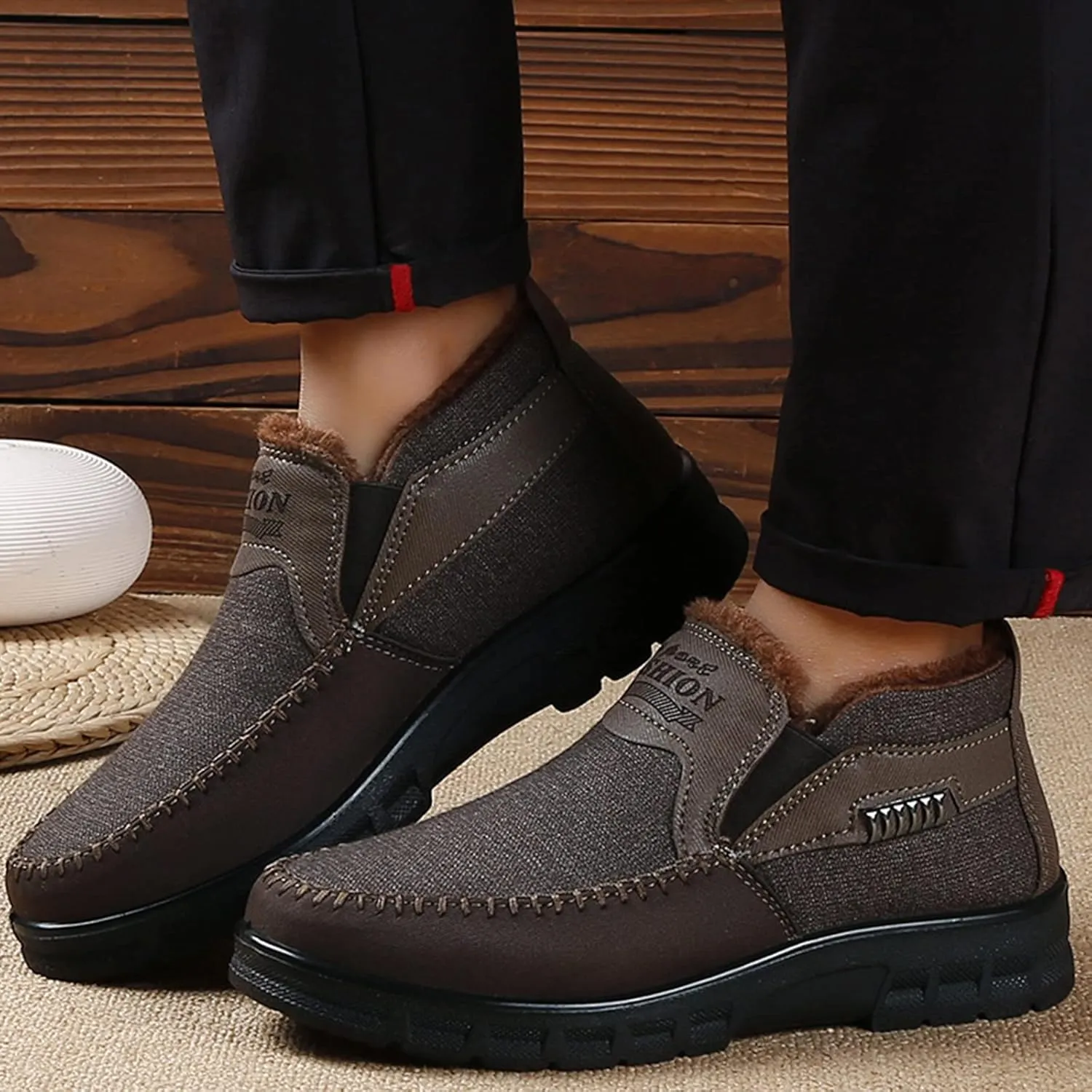 Mens Shoes Winter Snow Boots Warm Fur Lined Cotton-Padded Slip on Casual Walking Platform Anti-Slip Loafers Ankle Cloth Shoes