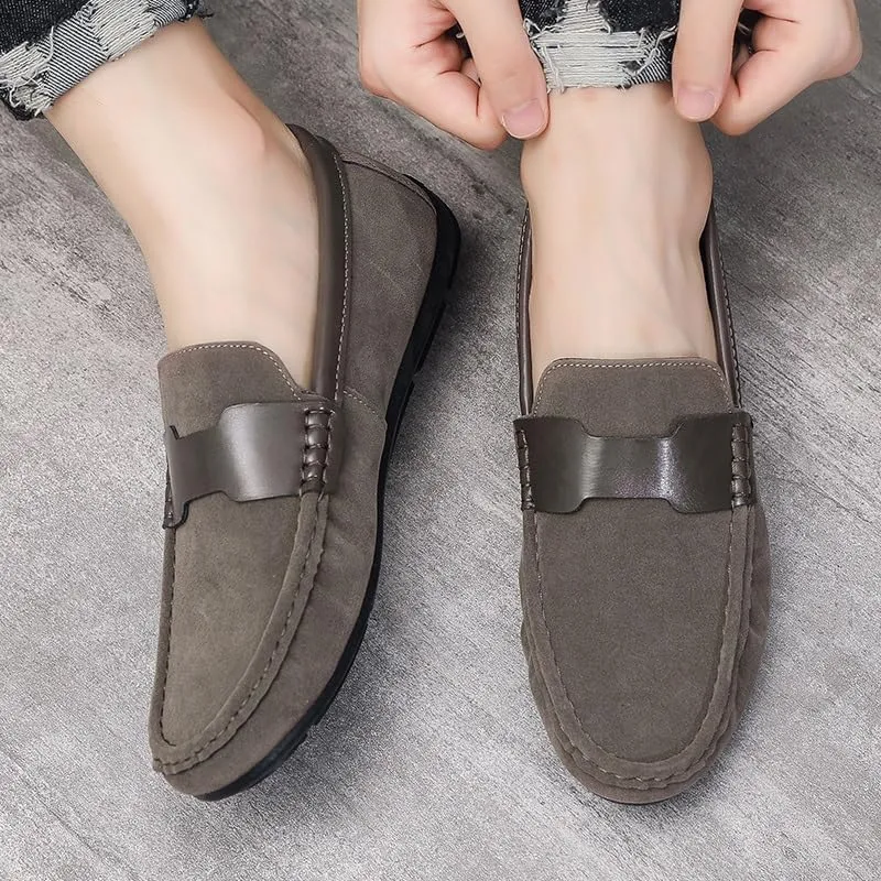 New Men's Loafers Round Toe Nubuck Leather Driving Shoes Flat Heel Comfortable Flexible Outdoor Slip-on